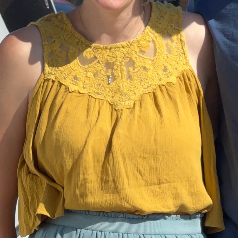 Ella Moss Mustard yellow cold shoulder lace flowy tank